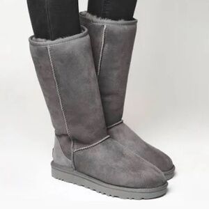 Tall Gray Uggs Classic Size W6